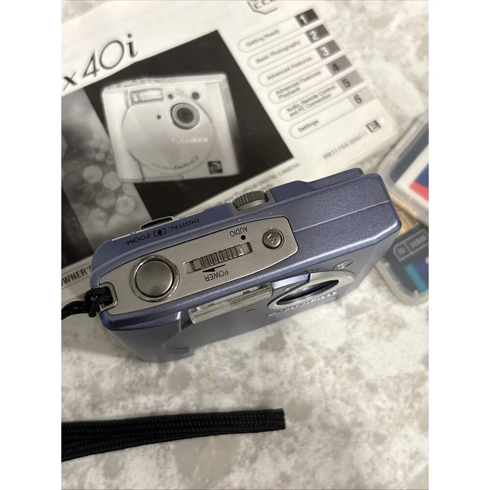 FUJIFILM FinePix 40i 2000 Compact Digital Camera Needs Repair